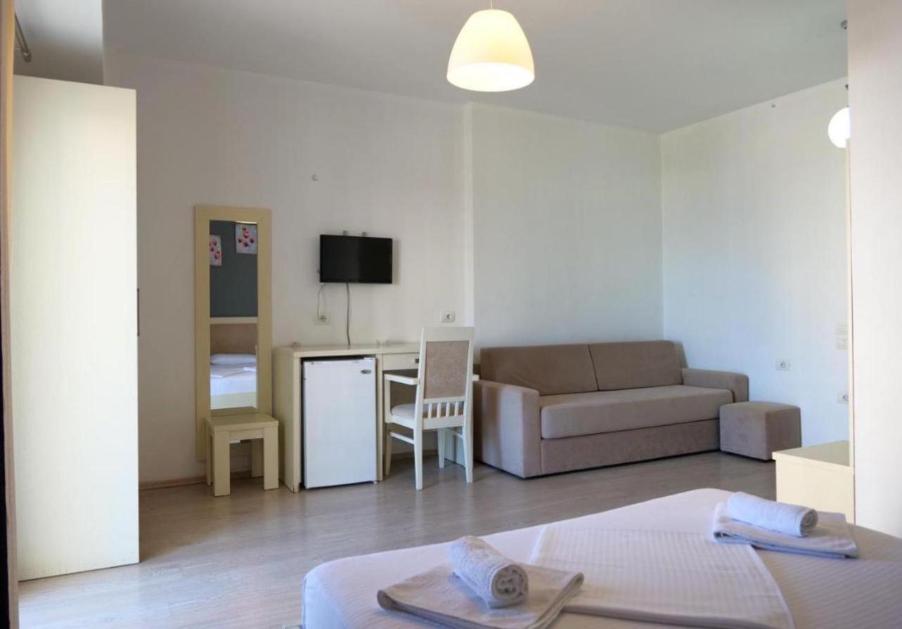 Prive City Hotel Sarandë Eksteriør bilde