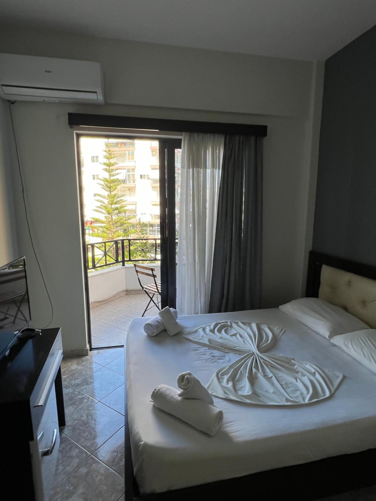 Prive City Hotel Sarandë Eksteriør bilde