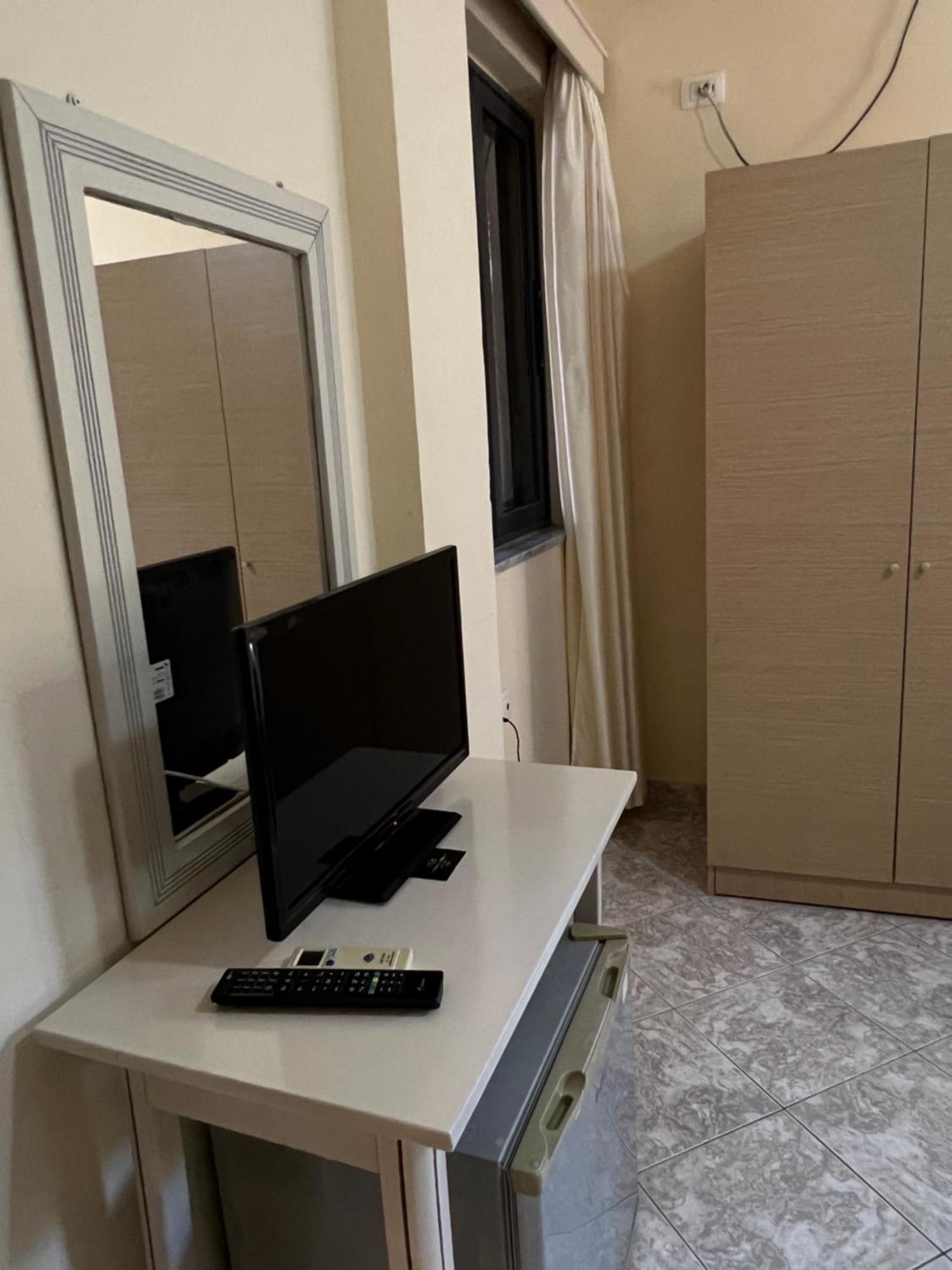 Prive City Hotel Sarandë Eksteriør bilde