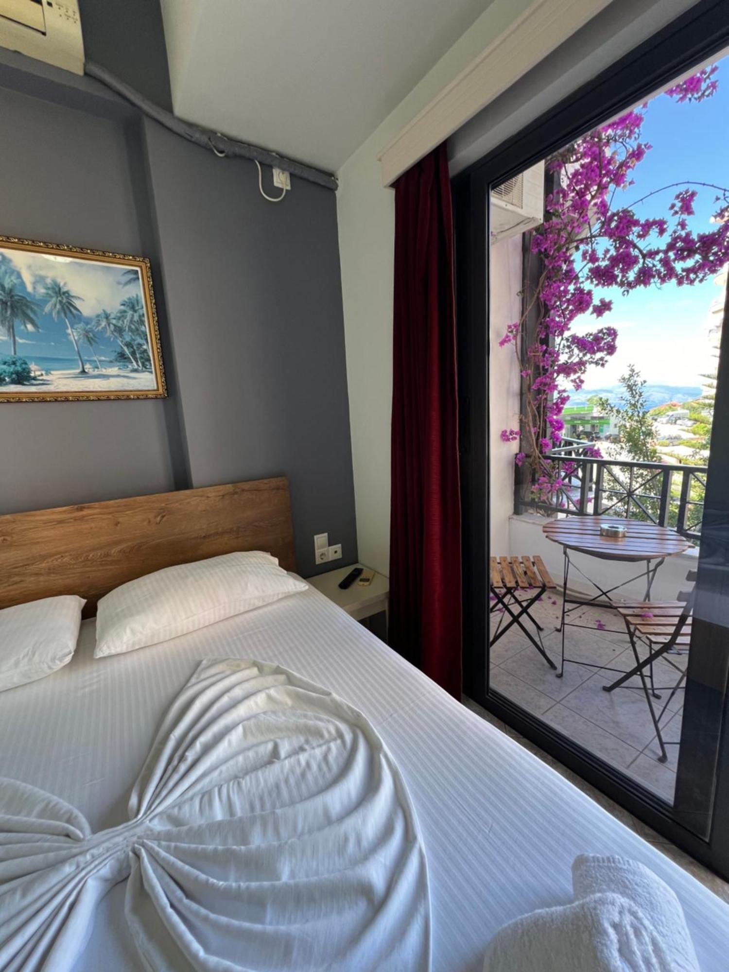 Prive City Hotel Sarandë Eksteriør bilde