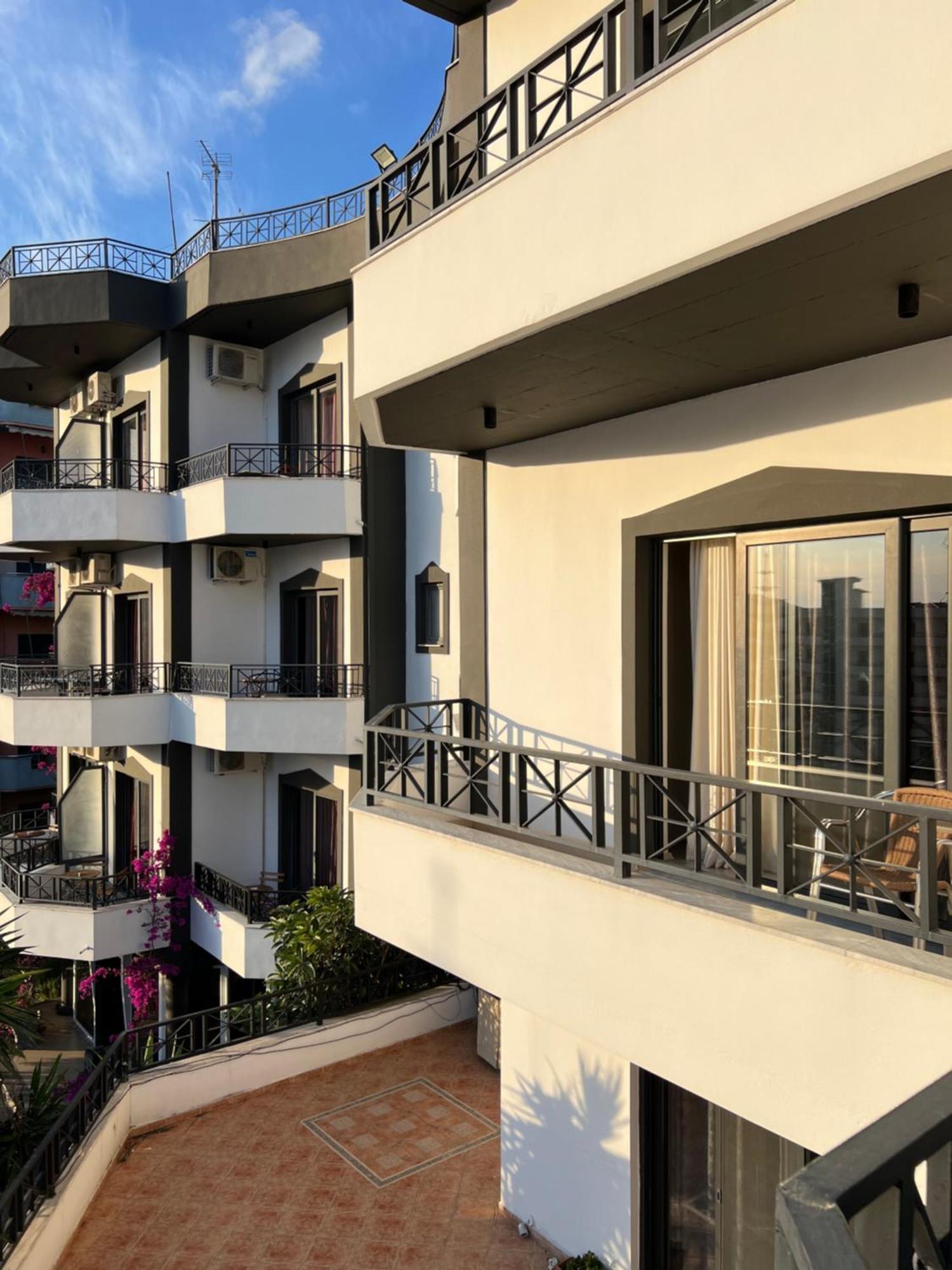 Prive City Hotel Sarandë Eksteriør bilde